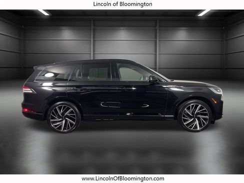Certified 2025 Lincoln Aviator Black Label w/ Jet Appearance Package image 12