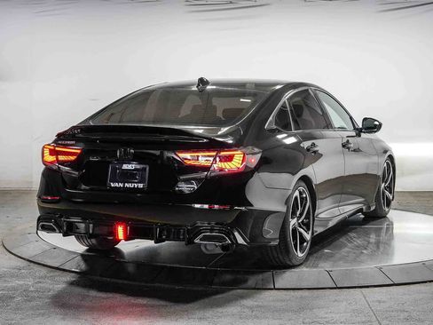 Used 2022 Honda Accord Sport image 4
