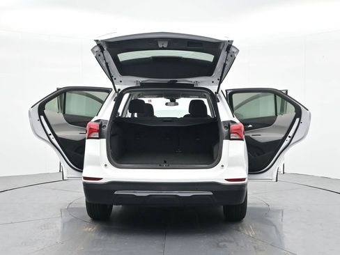 Used 2024 Chevrolet Equinox LT image 43