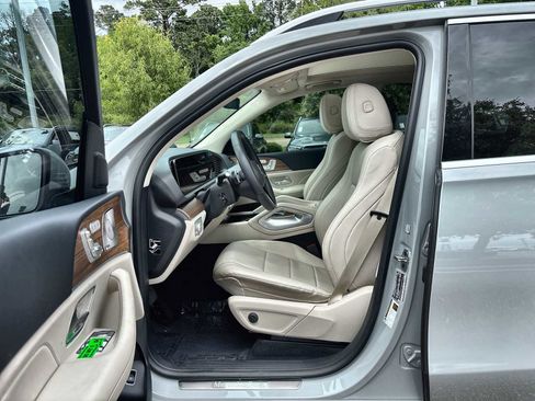 Used 2024 Mercedes-Benz GLE 350 4MATIC image 2