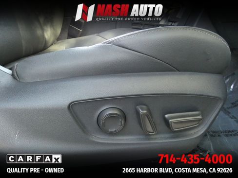 Used 2025 Toyota Tacoma Limited AWD/4WD image 34