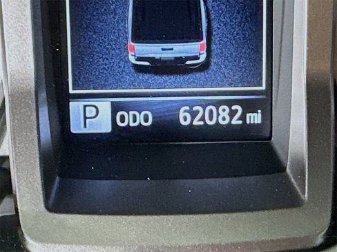 Used 2022 Toyota Tacoma SR5 image 32