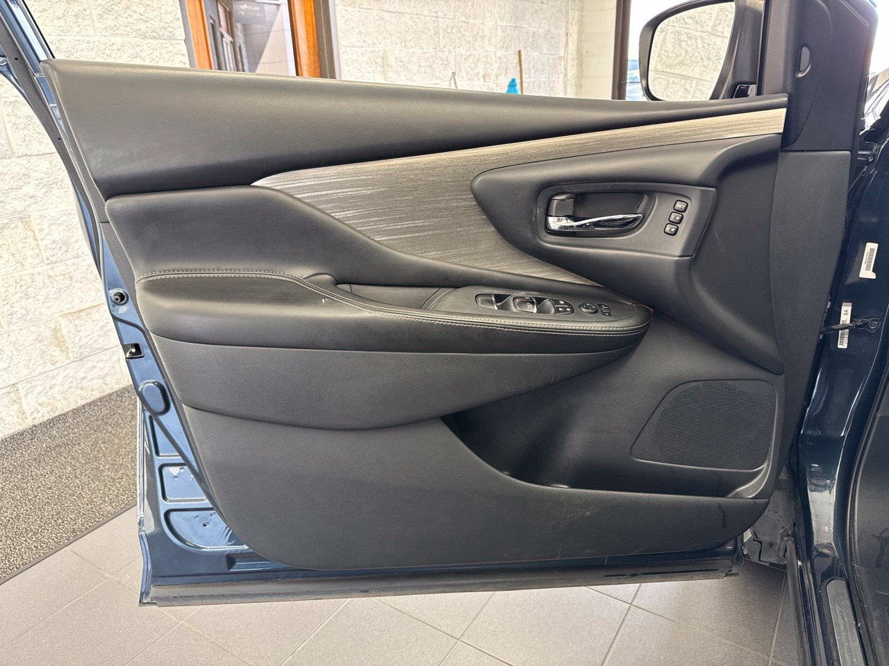 Used 2018 Nissan Murano Platinum w/ Cargo Package FWD image 33