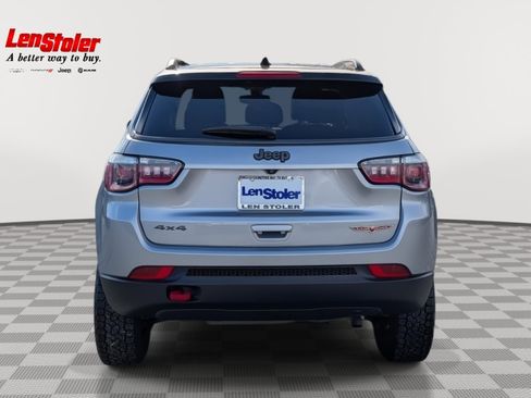 Used 2018 Jeep Compass Trailhawk image 4