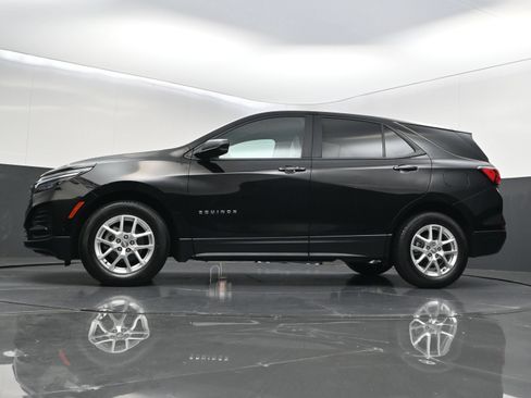 Used 2022 Chevrolet Equinox LS w/ LS Convenience Package FWD image 38