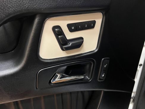 Used 2014 Mercedes-Benz G 63 AMG 4MATIC image 31