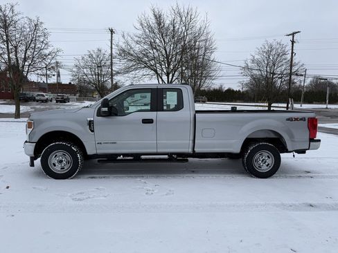 Used 2022 Ford F250 XL w/ Power Equipment Group image 7