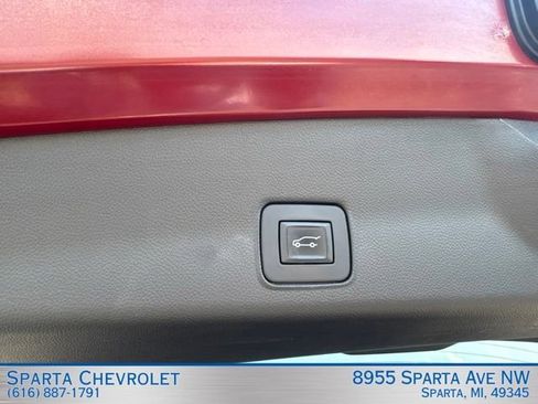 Used 2022 Chevrolet TrailBlazer RS w/ Sun and Liftgate Package AWD/4WD image 31