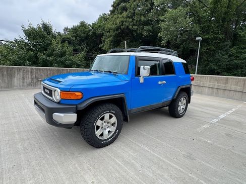 Used 2007 Toyota FJ Cruiser 4WD image 11