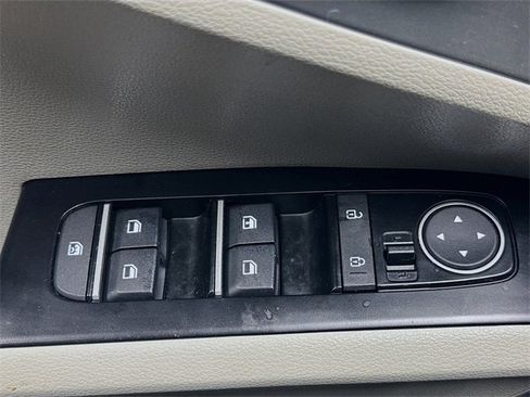 Used 2023 Kia Soul LX image 11