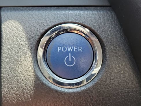 Used 2022 Toyota Camry SE w/ Audio Upgrade Package FWD image 32