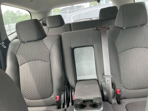 Used 2010 Chevrolet Traverse LT AWD/4WD image 12