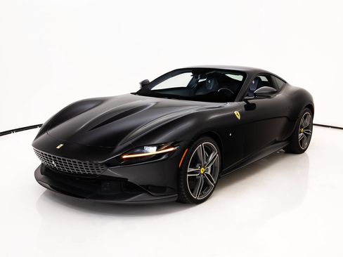 Certified 2022 Ferrari Roma RWD image 6