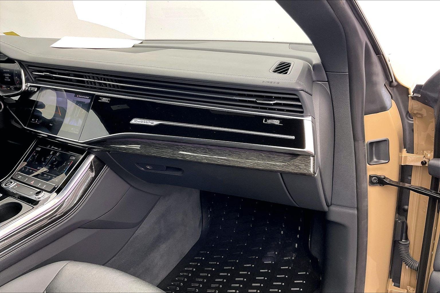 Used 2024 Audi Q8 Premium Plus AWD/4WD image 14