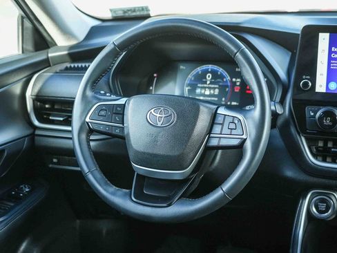 Certified 2024 Toyota Grand Highlander XLE image 18