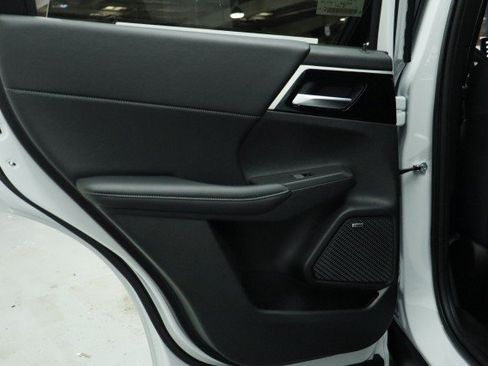 New 2026 Mitsubishi Outlander LE FWD image 26