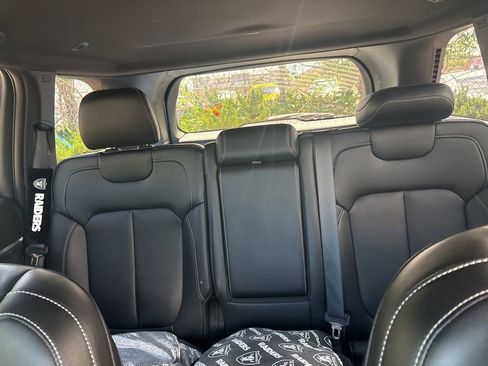 Used 2025 Jeep Grand Cherokee Limited w/ Black Appearance Package RWD image 15