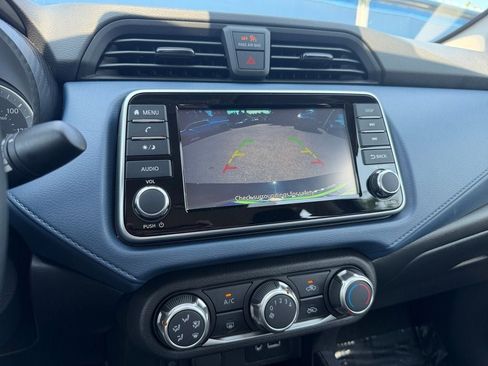 Used 2025 Nissan Versa SV FWD image 17