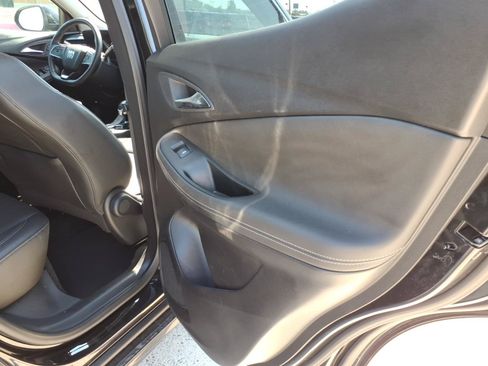 Used 2024 Buick Encore GX Sport Touring FWD image 10