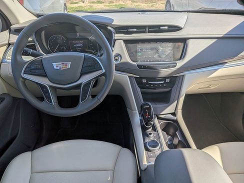 Certified 2022 Cadillac XT5 Premium Luxury image 24