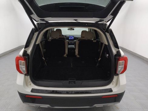 Used 2020 Ford Explorer XLT w/ Equipment Group 202A image 29