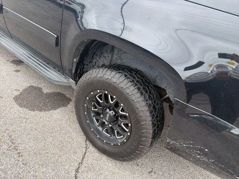 Used 2014 GMC Yukon XL SLT RWD image 24