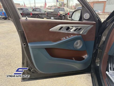 Used 2023 BMW XM image 43