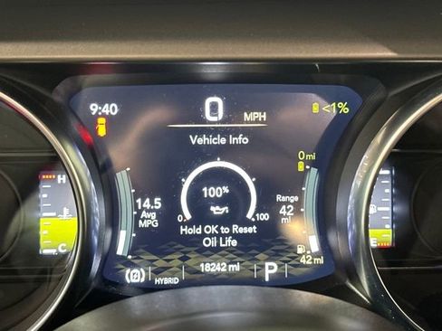 Used 2023 Jeep Wrangler Unlimited w/ Cold Weather Group image 18