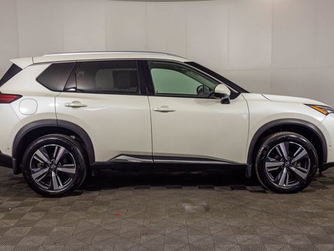 Used 2023 Nissan Rogue SL w/ SL Premium Package image 15