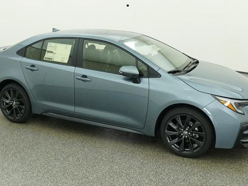 Used 2026 Toyota Corolla SE FWD image 12