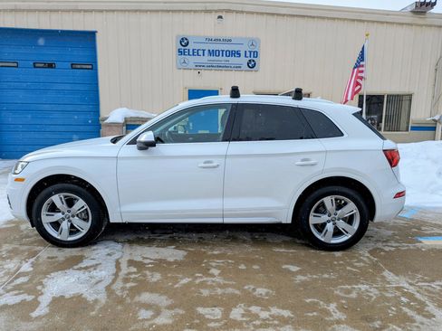Used 2019 Audi Q5 2.0T Premium Plus w/ Premium Plus Package image 3