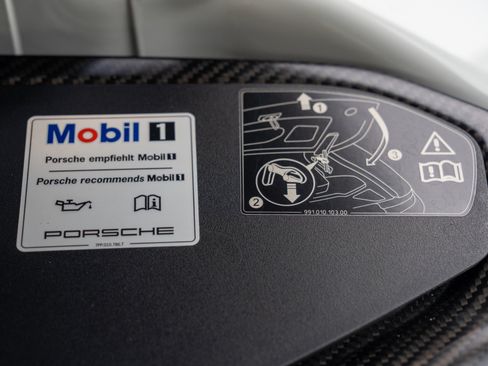 Used 2018 Porsche 911 GT2 RS RWD image 66