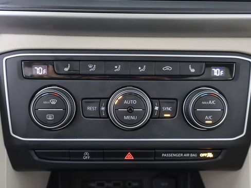 Used 2020 Volkswagen Atlas SE w/ Panoramic Sunroof Package image 52