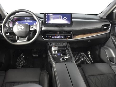 Certified 2026 Nissan Rogue Platinum w/ Platinum Premium Package AWD/4WD image 29