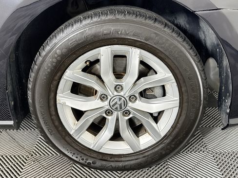 Used 2018 Volkswagen Passat 2.0T S image 30