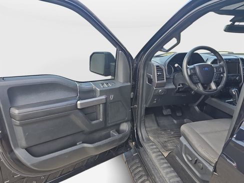 Used 2019 Ford F150 XLT w/ Equipment Group 302A Luxury AWD/4WD image 10