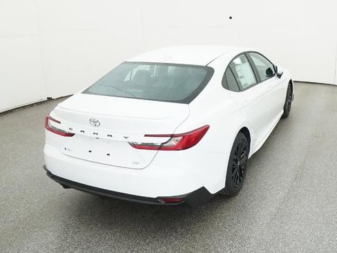 New 2026 Toyota Camry SE image 8