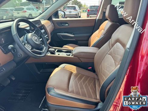 Used 2024 Nissan Pathfinder Platinum w/ Cargo Package AWD/4WD image 8
