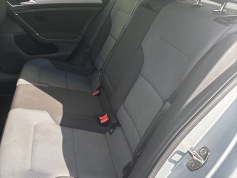 Used 2016 Volkswagen e-Golf SE w/ DC Fast Charging Package image 14