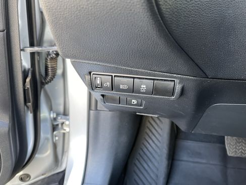 Certified 2024 Toyota Corolla Cross AWD Hybrid image 27
