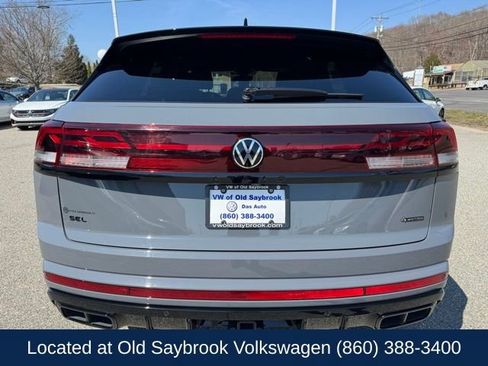 Certified 2025 Volkswagen Atlas Cross Sport SEL R-Line AWD/4WD image 6