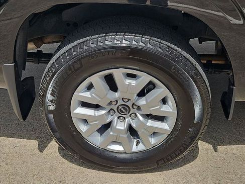 Certified 2024 Nissan Frontier SV w/ SV Convenience Package RWD image 10