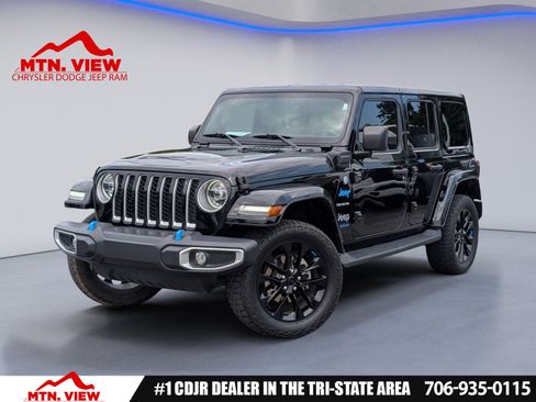 Used 2022 Jeep Wrangler Unlimited Sahara w/ Cold Weather Group AWD/4WD image 1