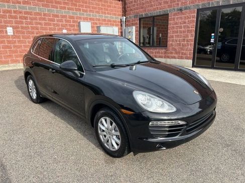 Used 2012 Porsche Cayenne w/ Convenience Pkg image 7
