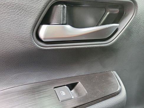 New 2026 Nissan Kicks SR FWD image 16