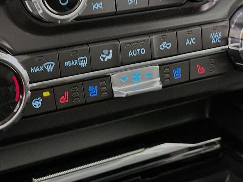 New 2026 Ford F250 Lariat w/ Black Appearance Package image 23