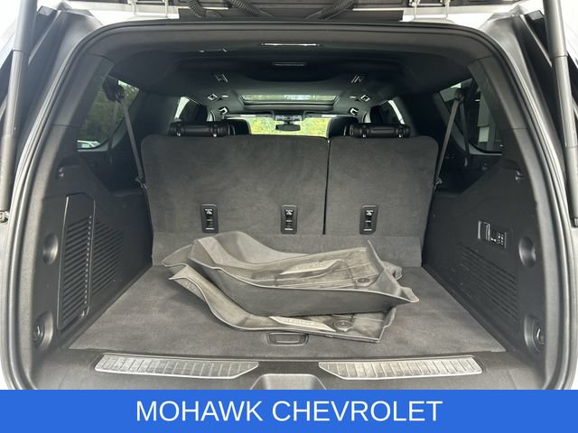 Certified 2022 Chevrolet Suburban RST w/ Luxury Package AWD/4WD image 27