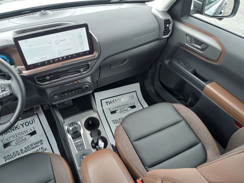 Used 2025 Ford Bronco Sport Outer Banks w/ Outer Banks Tech Package+ image 16