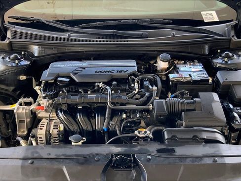 Used 2023 Hyundai Elantra SEL w/ Convenience Package FWD image 30
