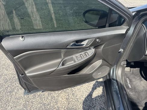 Used 2017 Chevrolet Cruze Premier FWD image 29